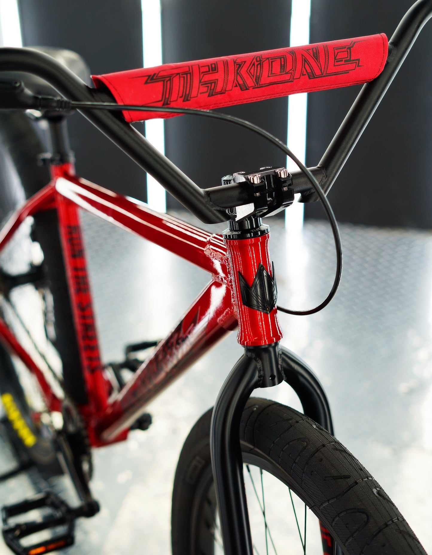 Throne The Goo-C Red Earl