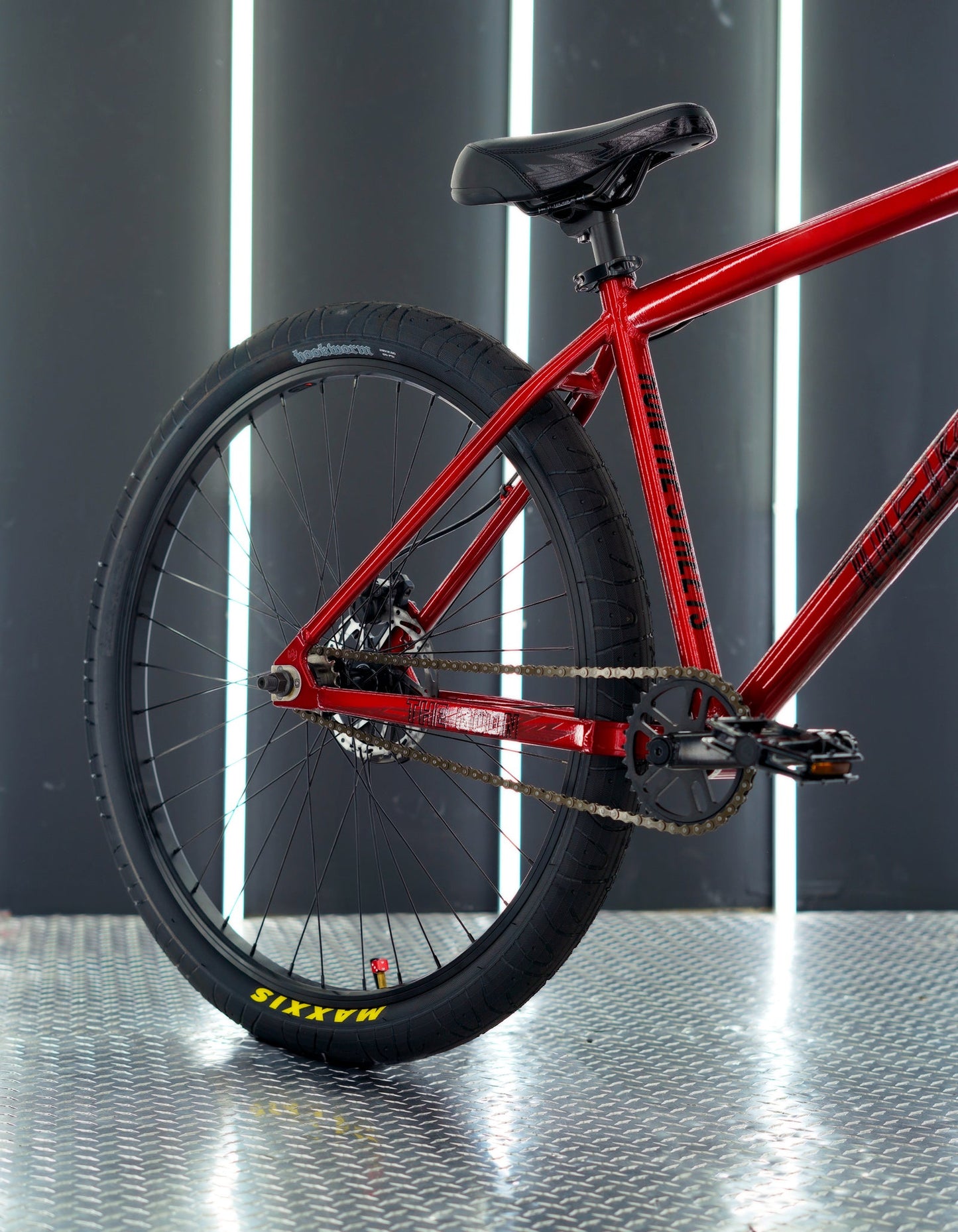 Throne The Goo-C Red Earl