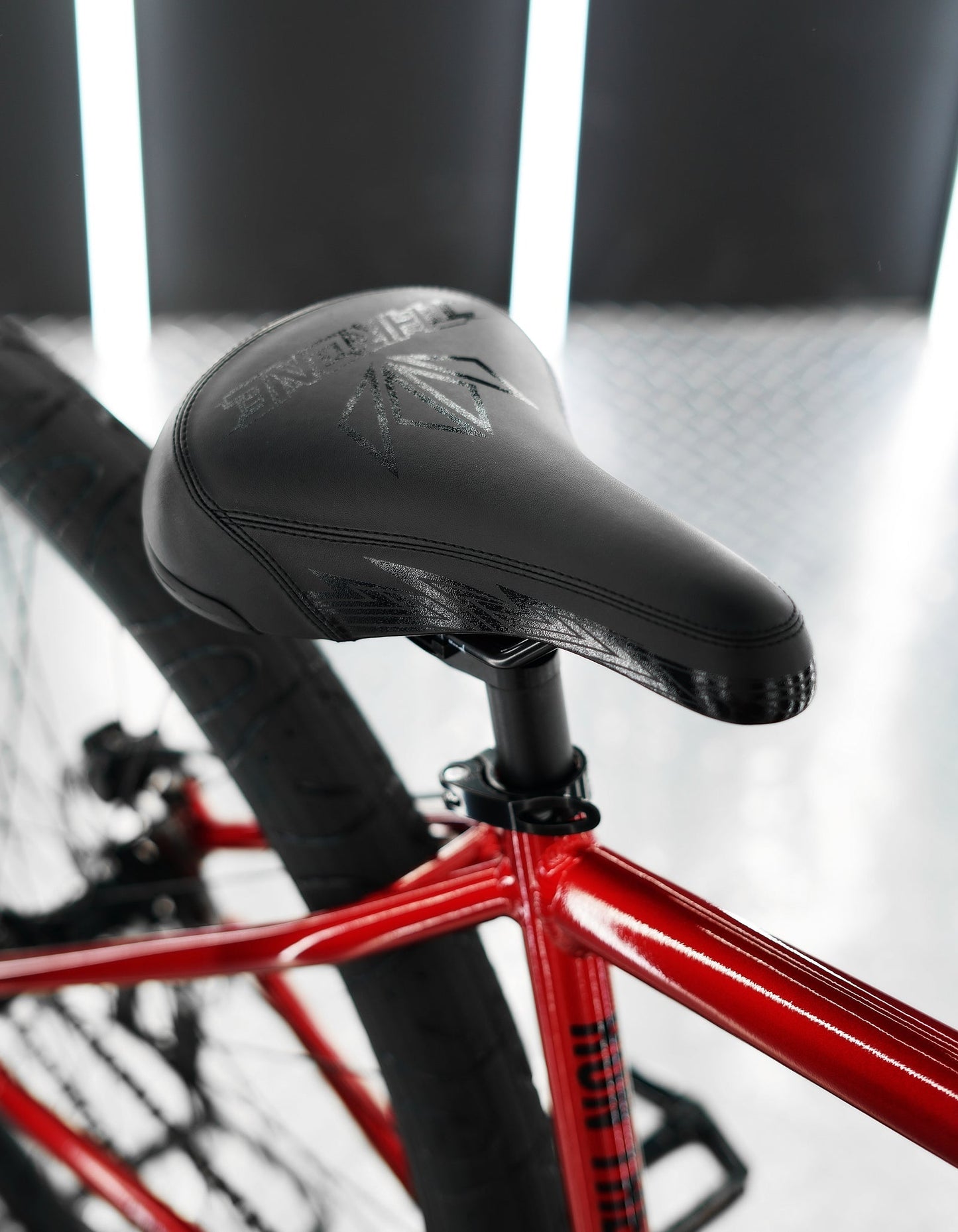 Throne The Goo-C Red Earl